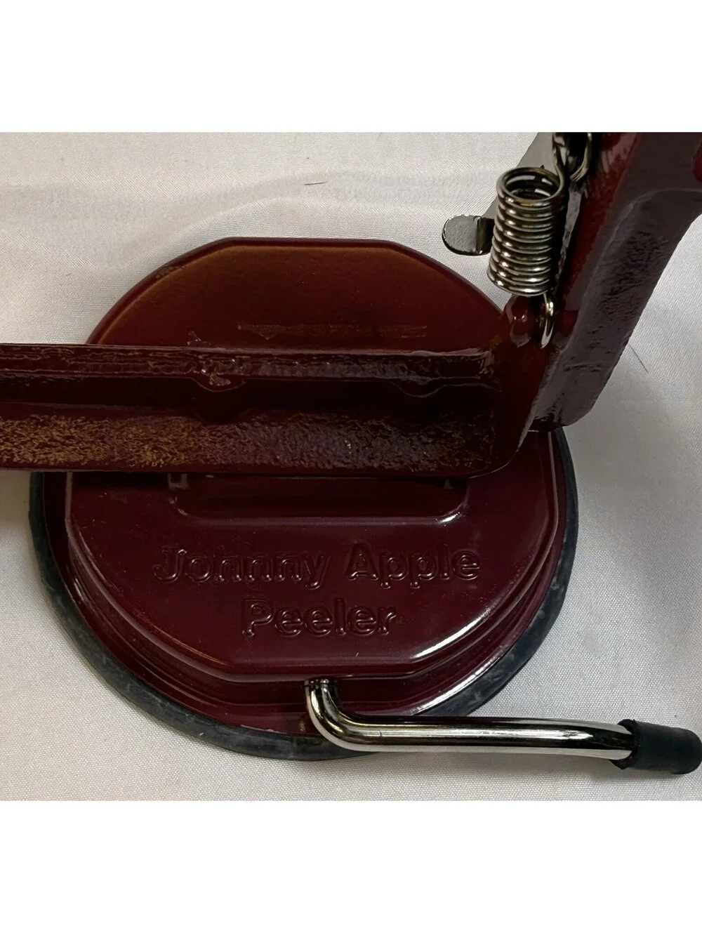 Johnny Apple Peeler by Victorio Suction Base Strong Cast Iron Red